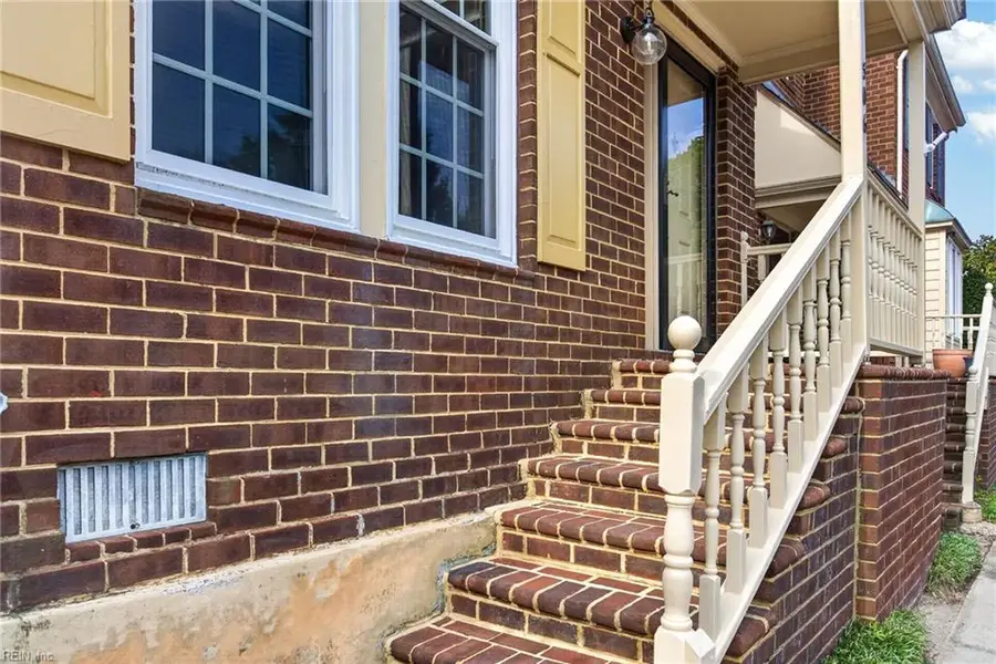 306 Worthington Square, Portsmouth, VA 23704 - #3