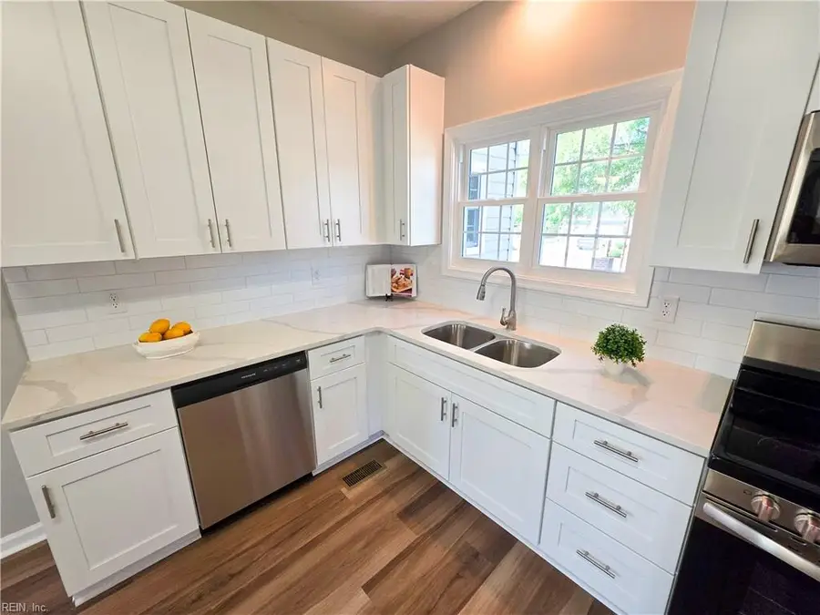 1 Columbia Court, Portsmouth, VA 23704 - #2