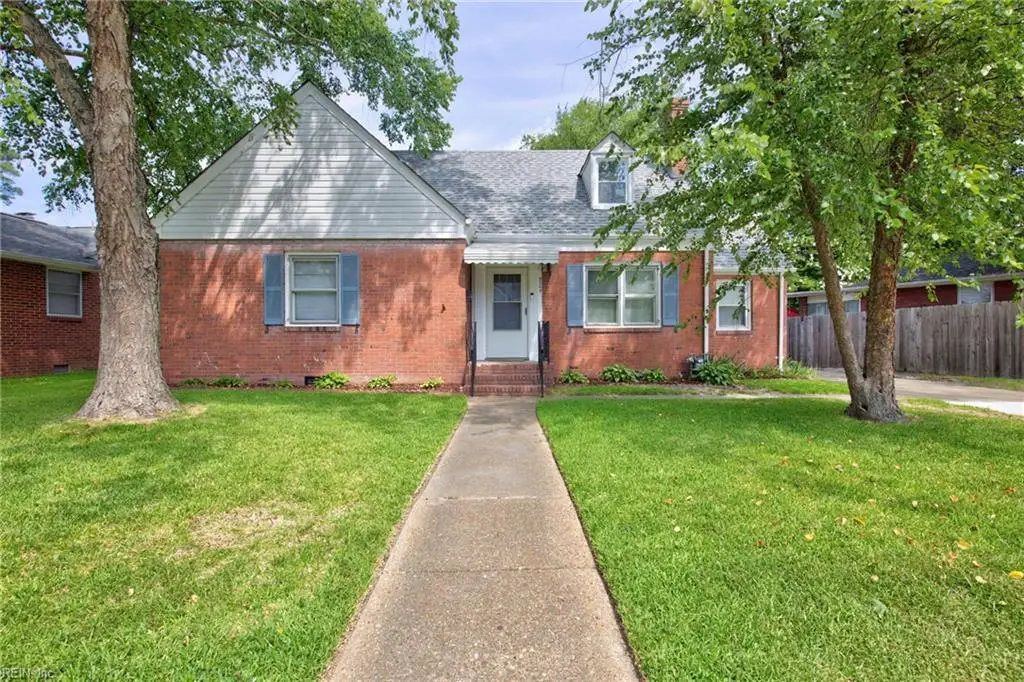 8560 Culfor Crescent, Norfolk, VA 23503 - #1