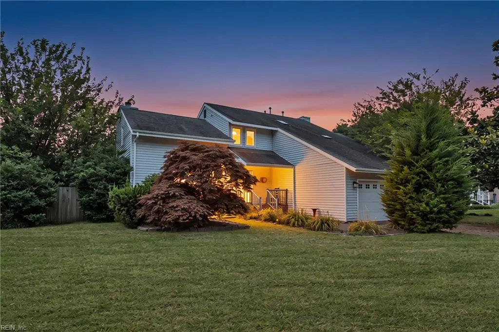 206 Woodburn Drive, Hampton, VA 23664 - #1