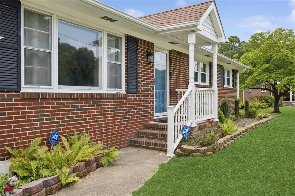 224 Essex Drive, Chesapeake, VA 23320 - #1