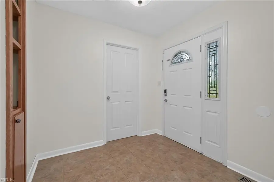 905 Shillelagh Road, Chesapeake, VA 23323 - #3