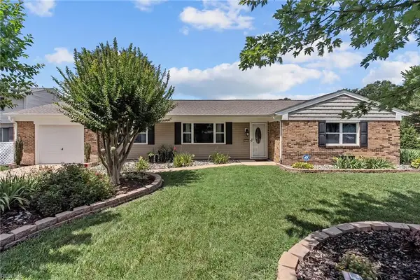 5112 Clear Lake Cir Circle, Virginia Beach, VA 23464