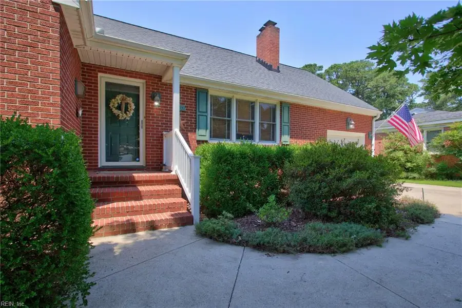 407 Tareyton Ln Lane, Portsmouth, VA 23701 - #3