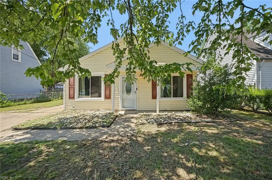1817 Sparrow Road, Chesapeake, VA 23320 - #2