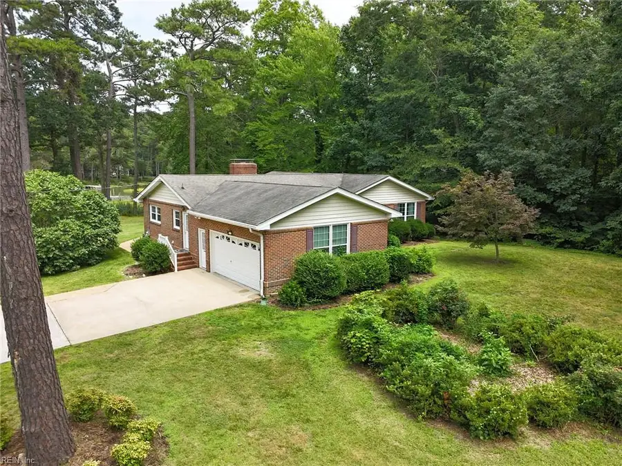 404 W Woodland Drive, Yorktown, VA 23692 - #3