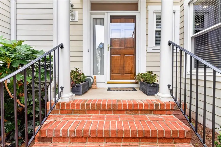 1046 Collection Creek Way, Virginia Beach, VA 23454 - #2