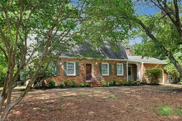 323 Williamsburg Court, Newport News, VA 23606