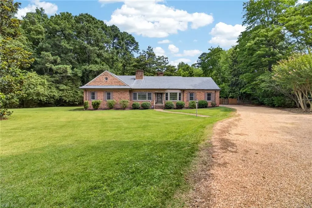 279 Colonial Trail E, Surry, VA 23883 - #1