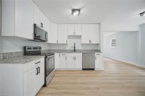 2052 Atwater Cir, Norfolk, VA 23509