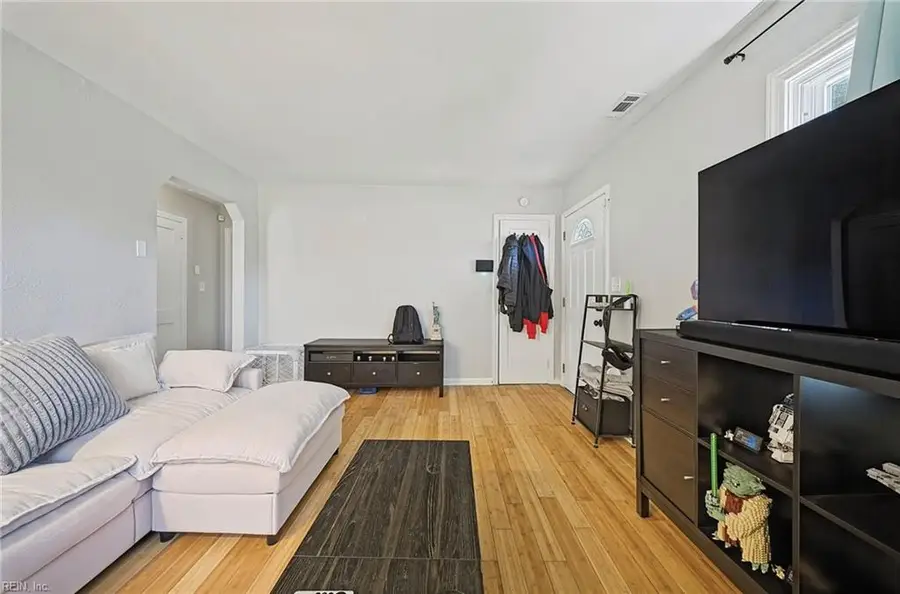 6422 Devonshire Road, Norfolk, VA 23513 - #3
