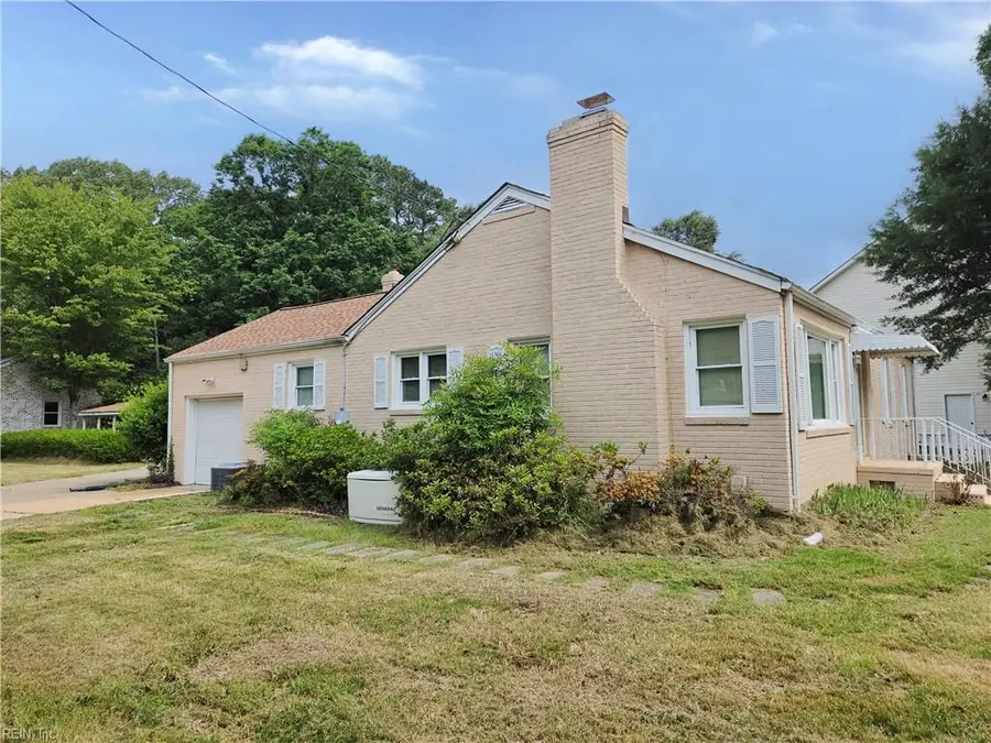 14 Gambol Street, Newport News, VA 23601 - #2