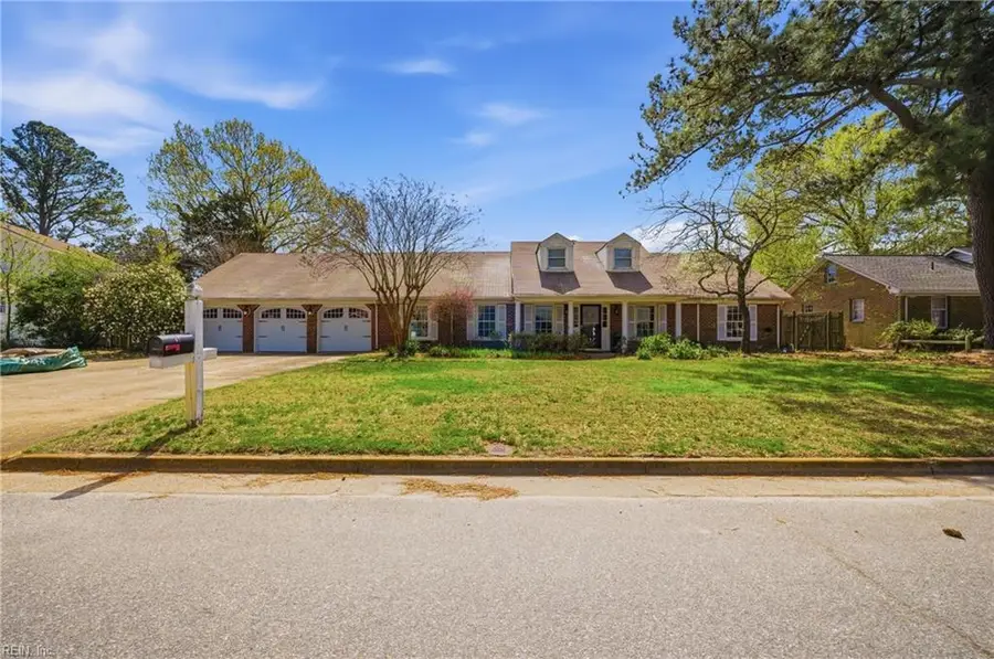 2605 Admiral Drive, Virginia Beach, VA 23451 - #2