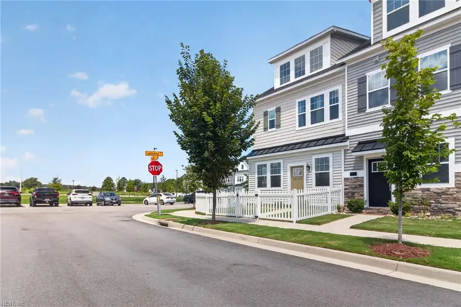 433 Asuza Street, Chesapeake, VA 23323 - #2