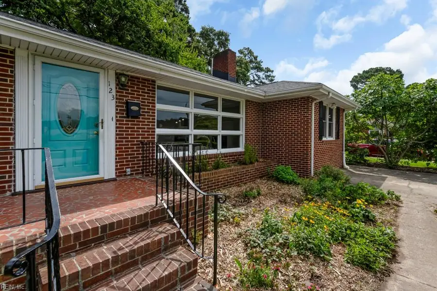 123 Lynn Drive, Portsmouth, VA 23707 - #2