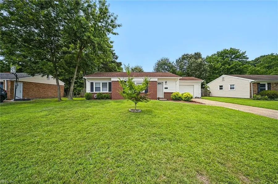 3917 W Colonial Parkway, Virginia Beach, VA 23452 - #2