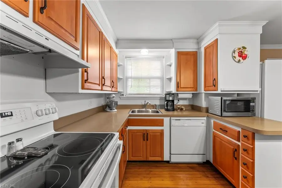 21 Main Street, Wachapreague, VA 23480 - #3
