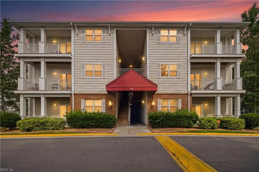 912 Southmoor Drive #206, Virginia Beach, VA 23454 - #1