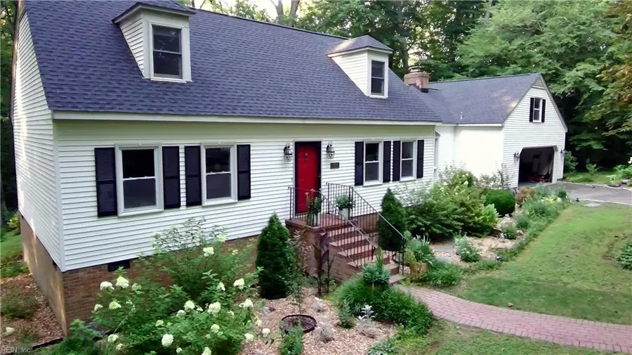 7615 Gloucester Village Drive, Gloucester, VA 23061 - #3