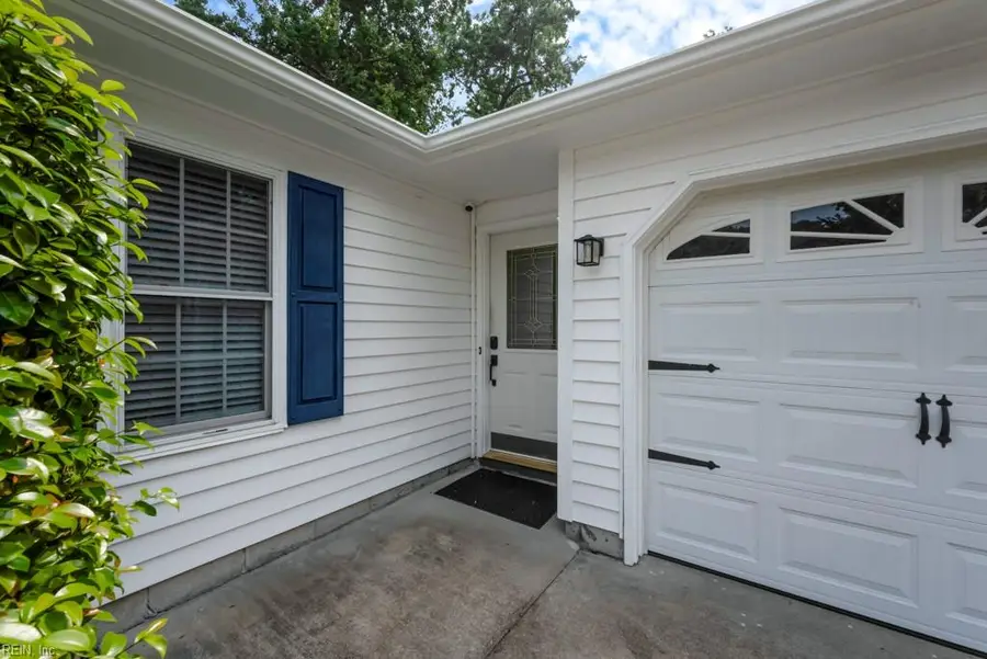 1404 Larkview Drive, Virginia Beach, VA 23454 - #2