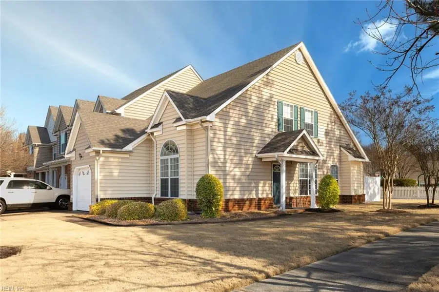 2021 Livingston St, Suffolk, VA 23435 - #2