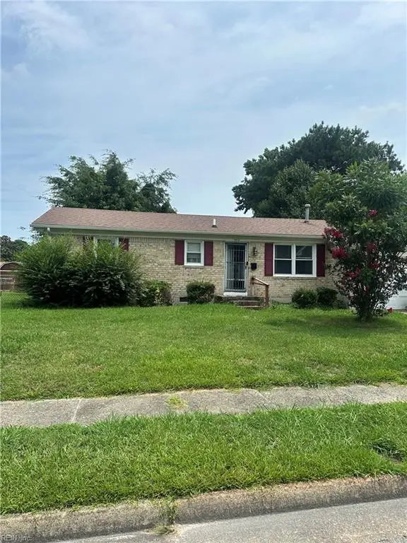1213 Lakeview Court, Chesapeake, VA 23323 - #1