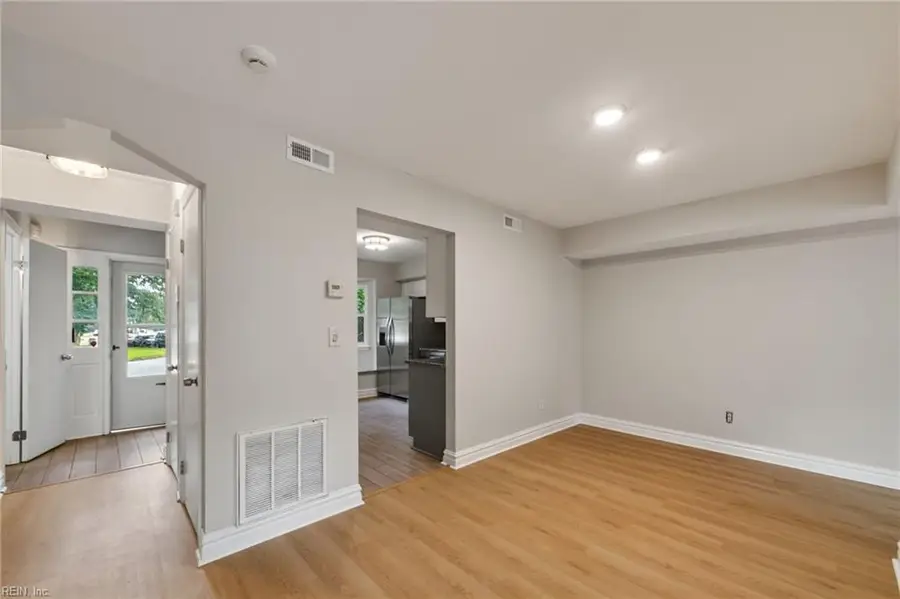 828 Biltmore Drive, Virginia Beach, VA 23454 - #3
