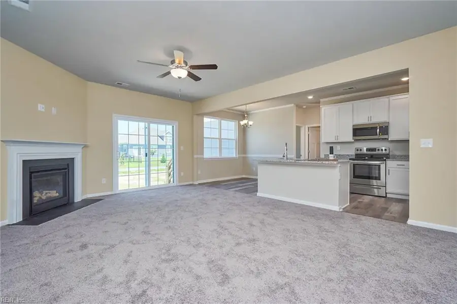 2207 Hampton Roads Parkway, Chesapeake, VA 23321 - #3