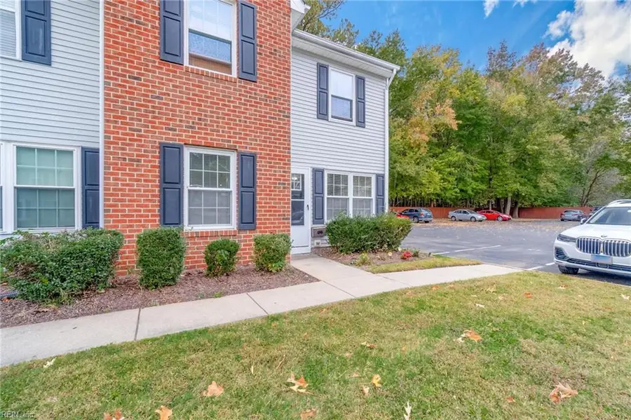 3500 Clover Meadows Drive, Chesapeake, VA 23321 - #2