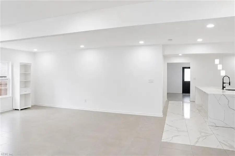 845 N King Street, Hampton, VA 23669 - #3