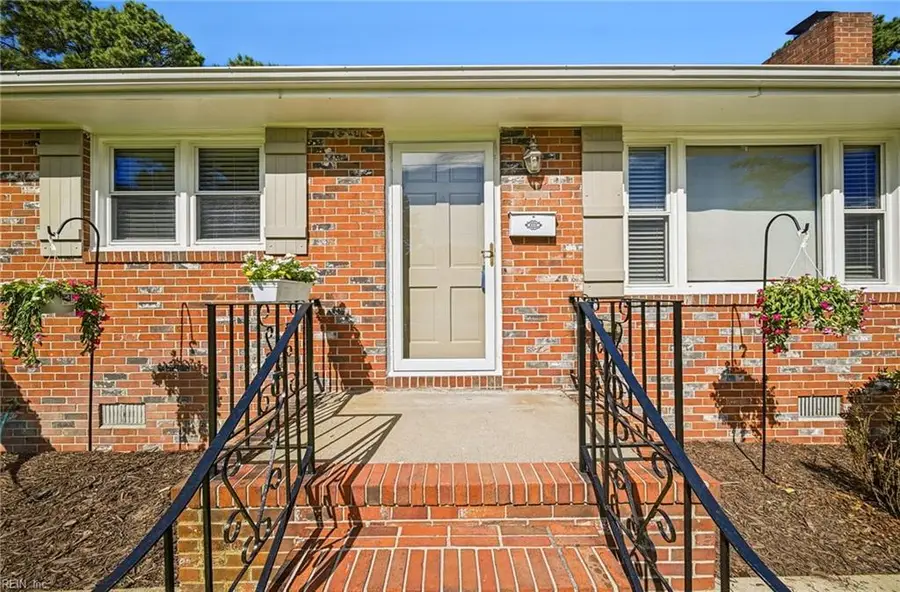 1916 Chesapeake Avenue, Chesapeake, VA 23324 - #3
