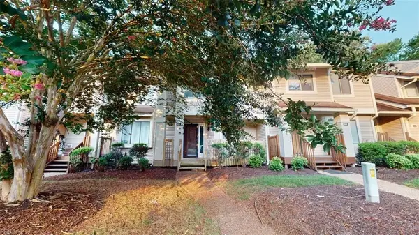 211 Bridgewater Drive, Newport News, VA 23603