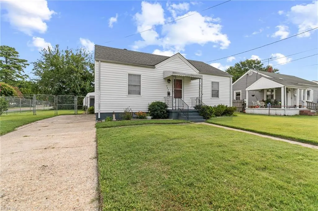 342 Darby Avenue, Hampton, VA 23663 - #1