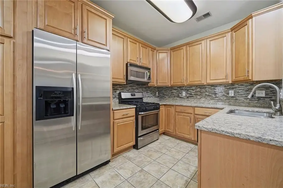 114 Bluff Terrace, Newport News, VA 23602 - #3