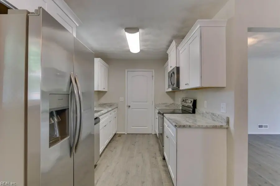 408 Brentwood Drive, Newport News, VA 23601 - #3