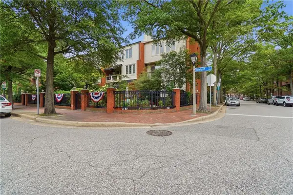 300 Botetourt Street, Norfolk, VA 23510