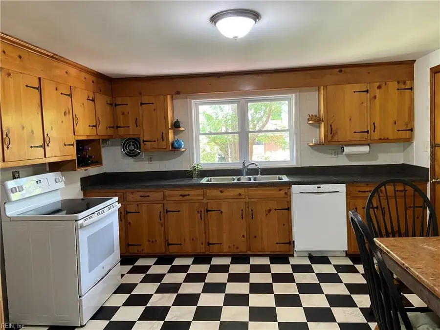 2708 N Landing Road, Virginia Beach, VA 23456 - #3