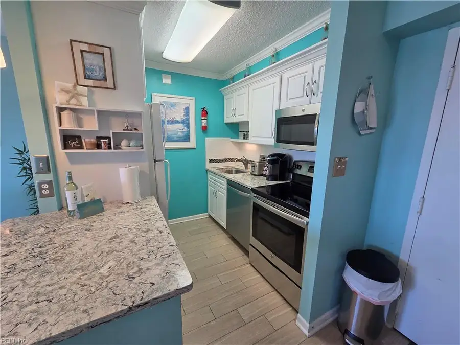 303 Atlantic Avenue #804, Virginia Beach, VA 23451 - #3