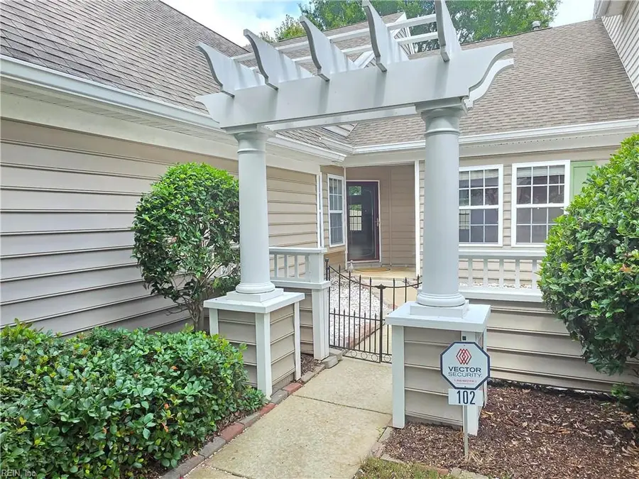 102 Lands End Lane, Carrollton, VA 23314 - #2