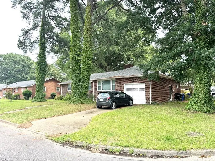2 Kennedy Dr, Portsmouth, VA 23702 - #2