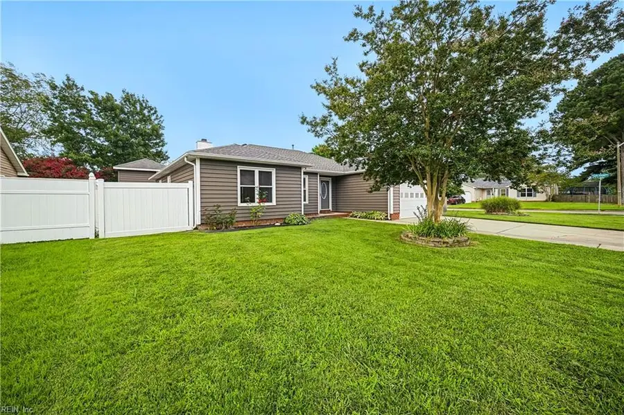 875 Dwyer Road, Virginia Beach, VA 23454 - #2