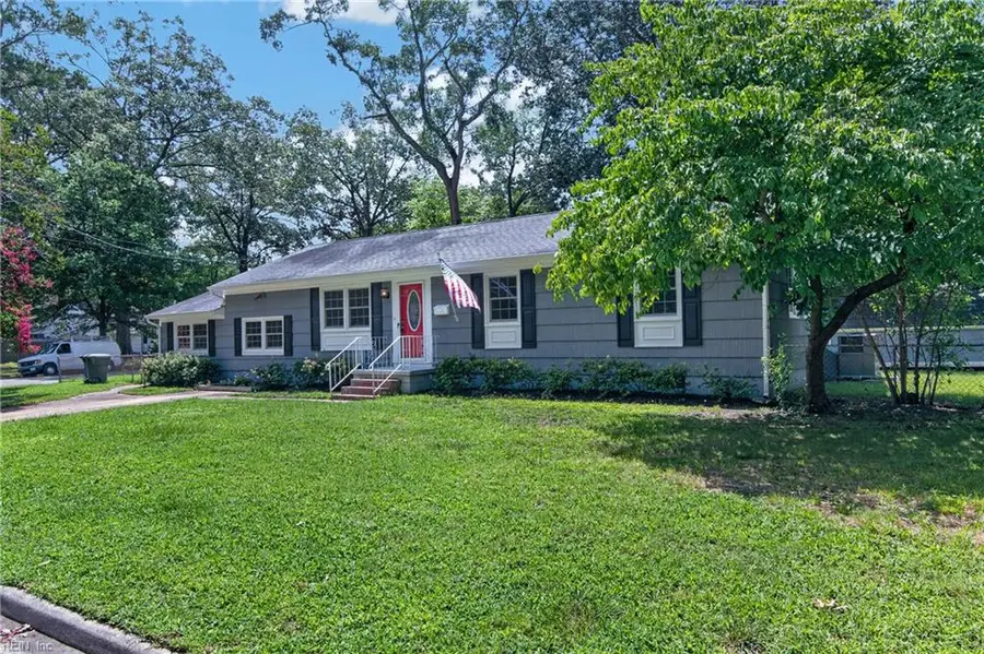 203 Robinson Drive, Newport News, VA 23601 - #2