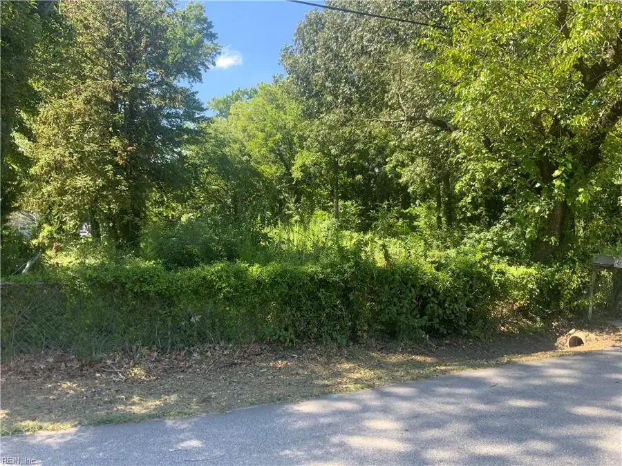 41 W Little Back River Road, Hampton, VA 23669 - #2
