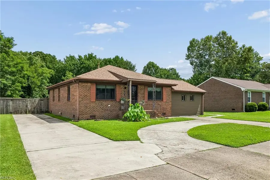 805 Portland Street, Chesapeake, VA 23324 - #3