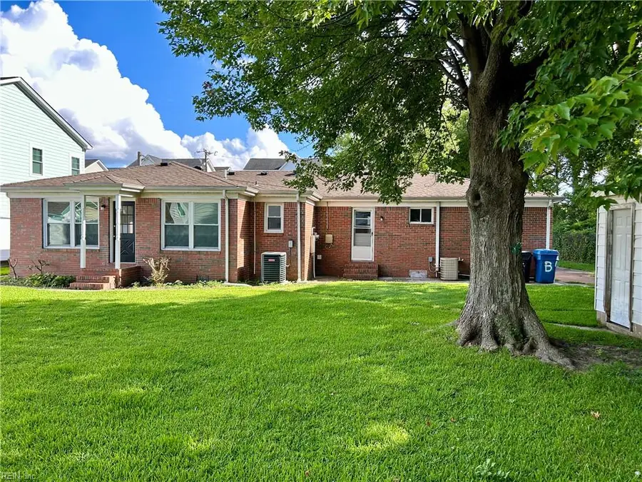 4660 Lee Avenue #B, Virginia Beach, VA 23455 - #3