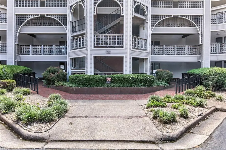 30 Brough Lane #307, Hampton, VA 23669 - #2