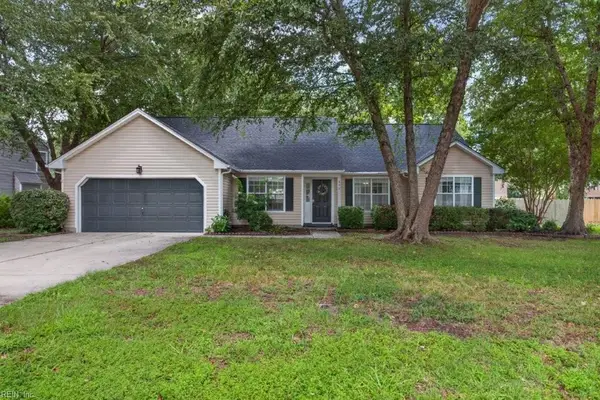 302 Carriage Court, Suffolk, VA 23434