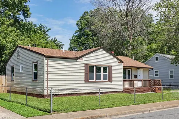 102 W Kelly Avenue, Hampton, VA 23663