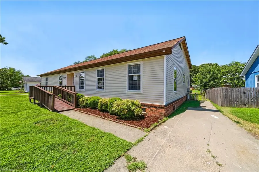 719 Mac Neil Drive, Newport News, VA 23602 - #2
