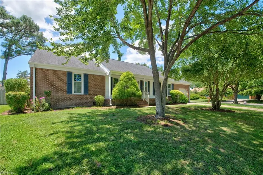 403 Caravelle Court N, Chesapeake, VA 23322 - #2
